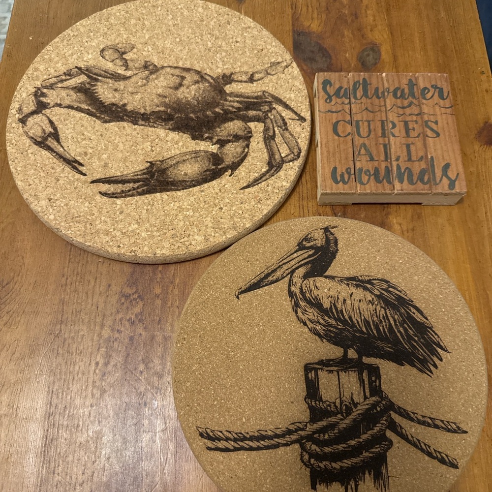 Set of 2 Coastal Cork Trivets Crab 9” Pelican 8” Nautical Beach‎ And Decoration - Picture 6 of 6